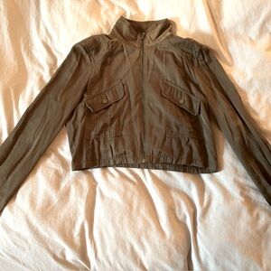 Olive Green Cropped light jacket with pockets